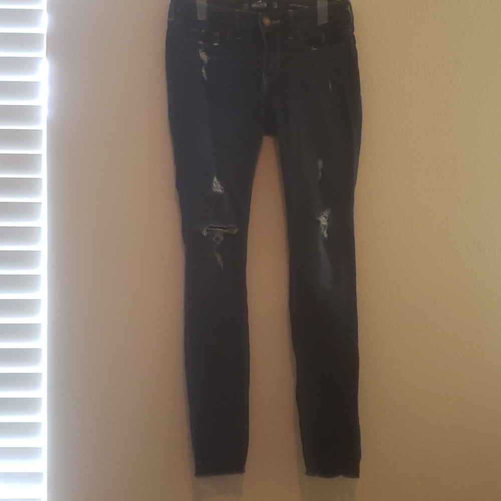 Hollister low waisted Jean's with rips.